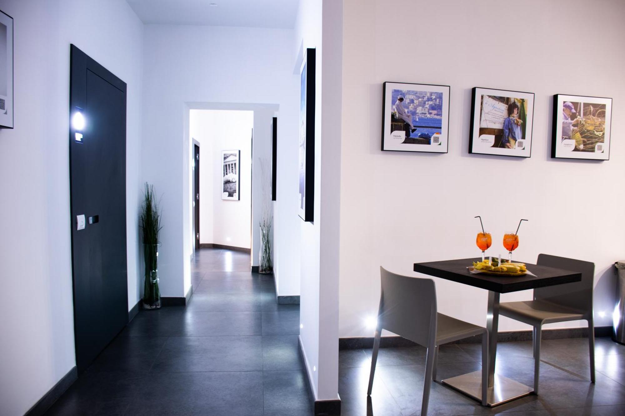 Megaris Luxury Suite Rooms Naples Exterior photo